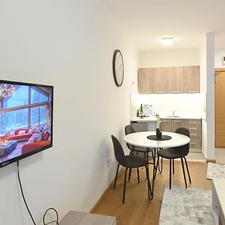 Natalija Jezero Apartment Zlatibor